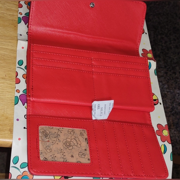 Ladies Clutch Wallet NWT - Picture 8 of 9